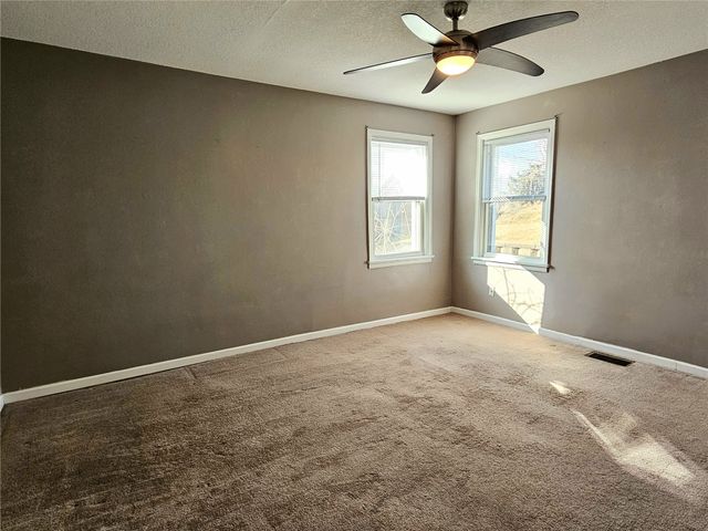 4524 E Avenue NW, Cedar Rapids, IA 52405