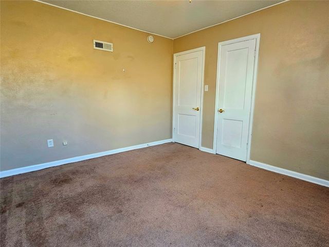 4524 E Avenue NW, Cedar Rapids, IA 52405