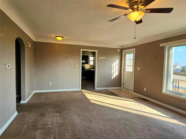 4524 E Avenue NW, Cedar Rapids, IA 52405