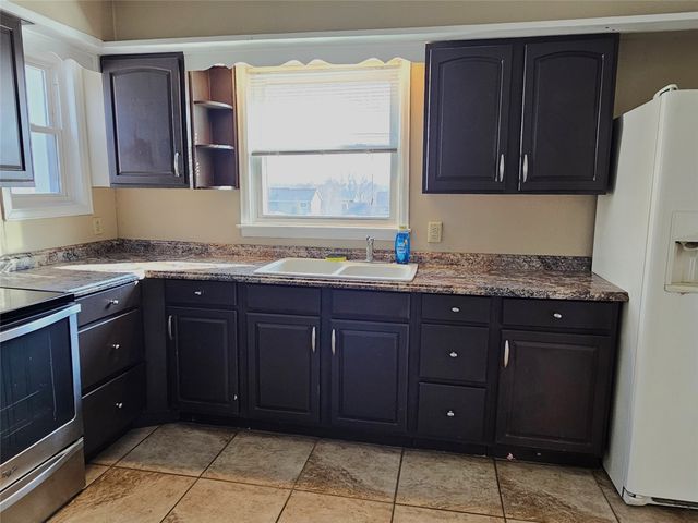 4524 E Avenue NW, Cedar Rapids, IA 52405