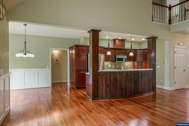 1519 Collins St NW, Salem, OR 97304