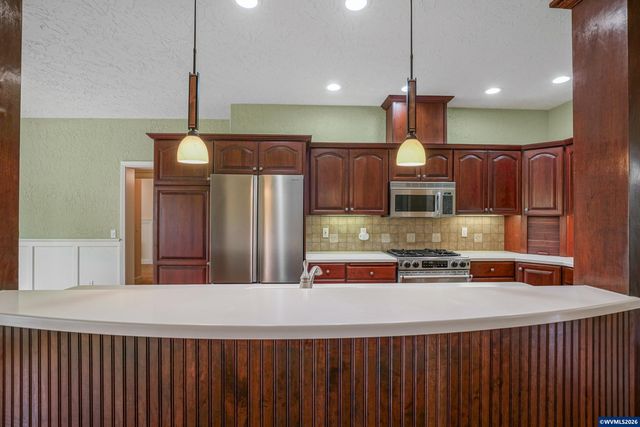 1519 Collins St NW, Salem, OR 97304