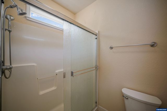 1519 Collins St NW, Salem, OR 97304