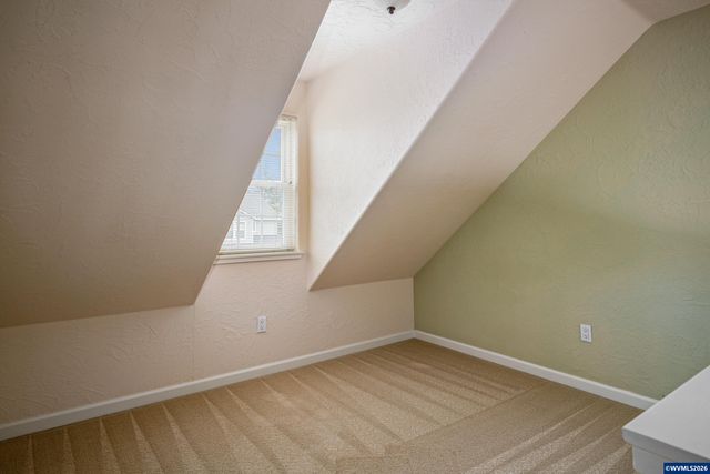 1519 Collins St NW, Salem, OR 97304