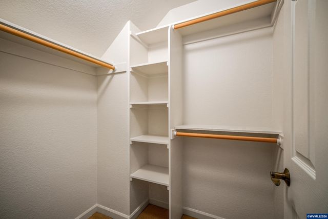 1519 Collins St NW, Salem, OR 97304