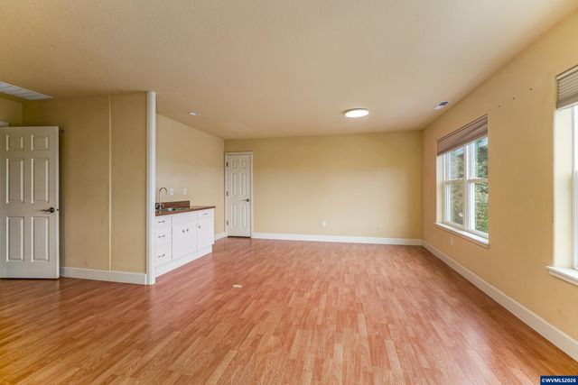 1519 Collins St NW, Salem, OR 97304