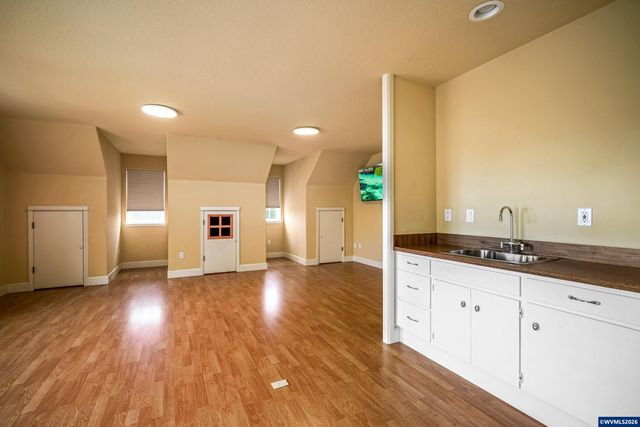 1519 Collins St NW, Salem, OR 97304