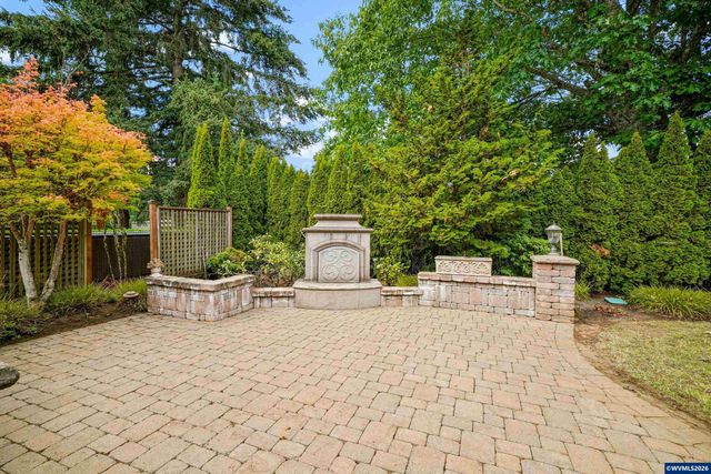 1519 Collins St NW, Salem, OR 97304