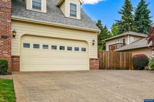 1519 Collins St NW, Salem, OR 97304