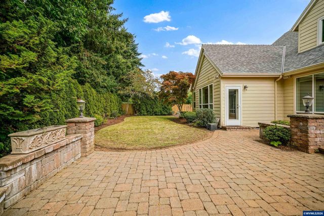 1519 Collins St NW, Salem, OR 97304