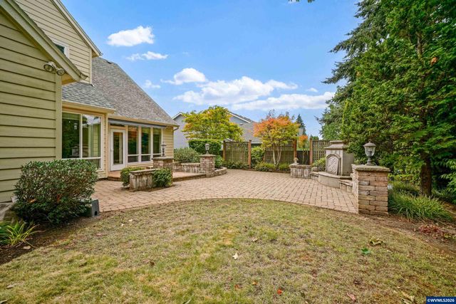 1519 Collins St NW, Salem, OR 97304