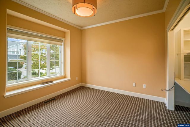 1519 Collins St NW, Salem, OR 97304