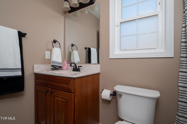 4272 Anchor Point, Kingsport, TN 37664