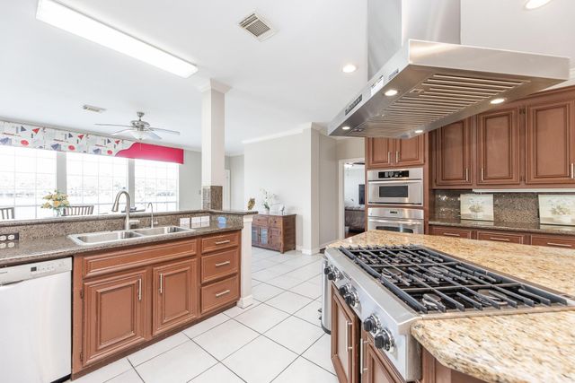 1907 Waterside Drive, Missouri City, TX 77459