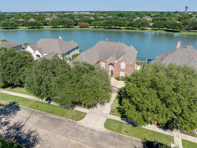 1907 Waterside Drive, Missouri City, TX 77459
