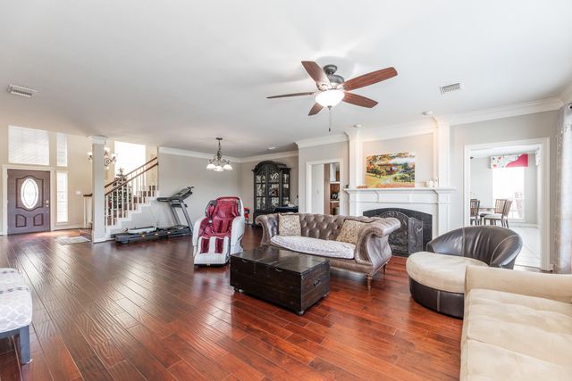 1907 Waterside Drive, Missouri City, TX 77459