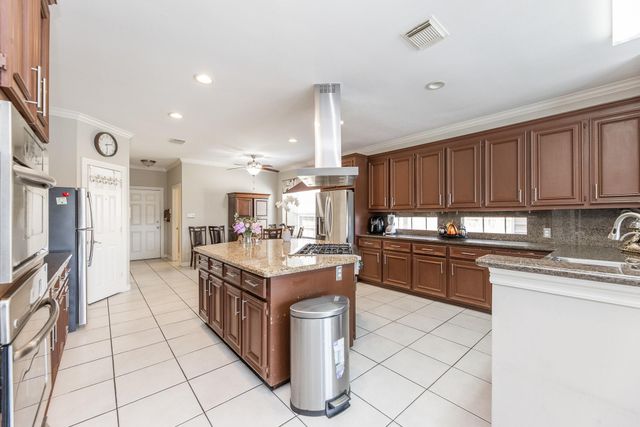 1907 Waterside Drive, Missouri City, TX 77459