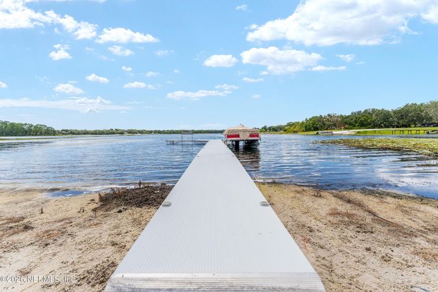 198 LAKE RAY Road, Hawthorne, FL 32640