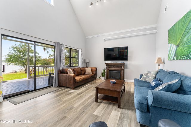 198 LAKE RAY Road, Hawthorne, FL 32640