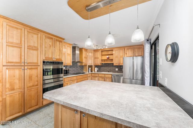 198 LAKE RAY Road, Hawthorne, FL 32640