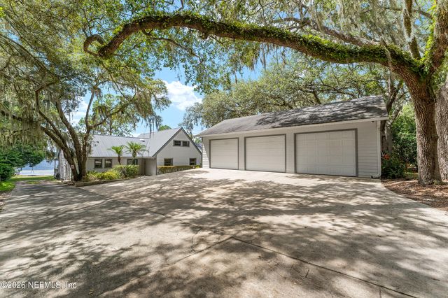 198 LAKE RAY Road, Hawthorne, FL 32640