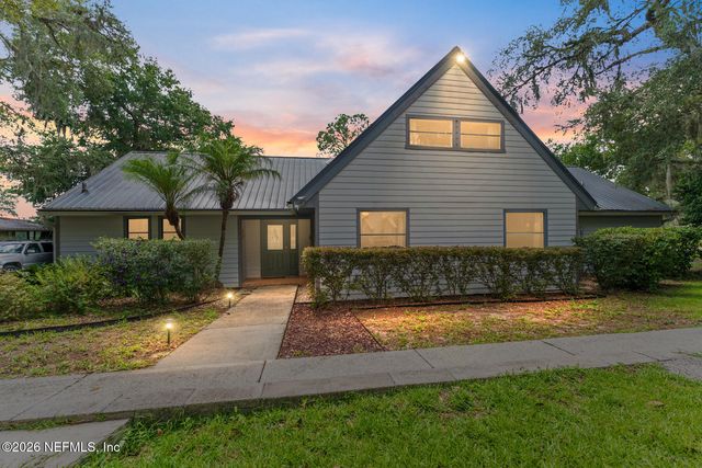 198 LAKE RAY Road, Hawthorne, FL 32640