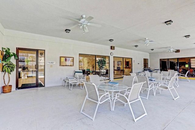 3635 Whitehall Drive 302, West Palm Beach, FL 33401