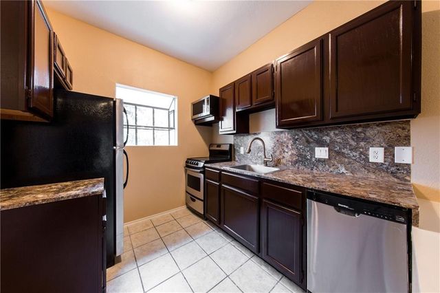3206 King ST 208, Austin, TX 78705