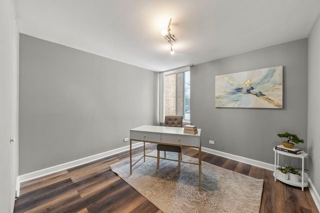 6008 LAKE Drive E 1A, Lisle, IL 60532