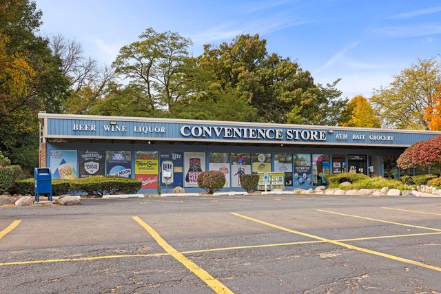 6008 LAKE Drive E 1A, Lisle, IL 60532