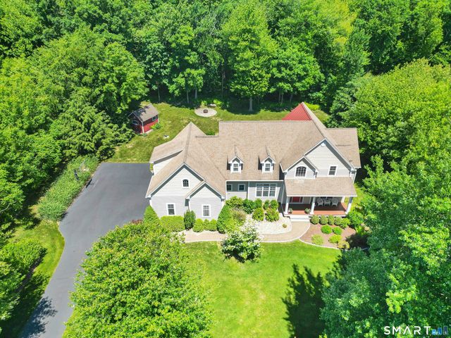 10 Merrit Woods, Burlington, CT 06013