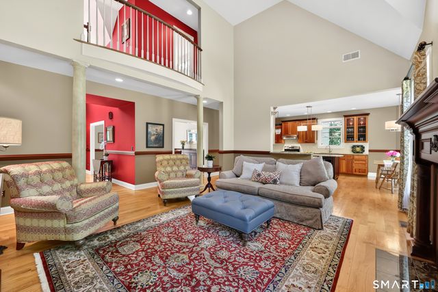 10 Merrit Woods, Burlington, CT 06013