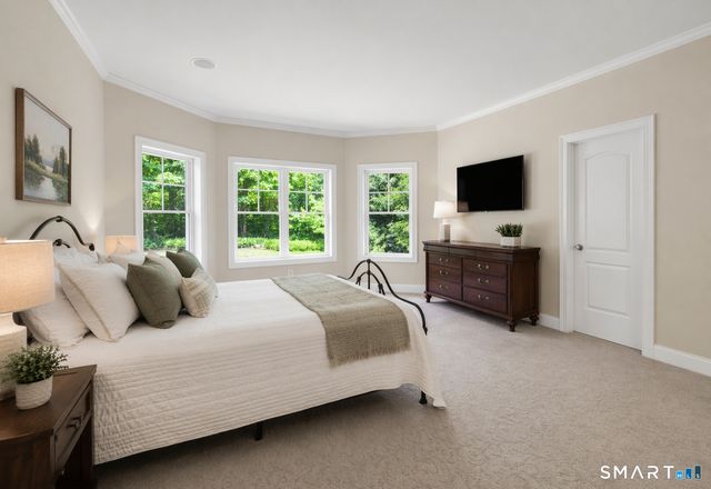 10 Merrit Woods, Burlington, CT 06013