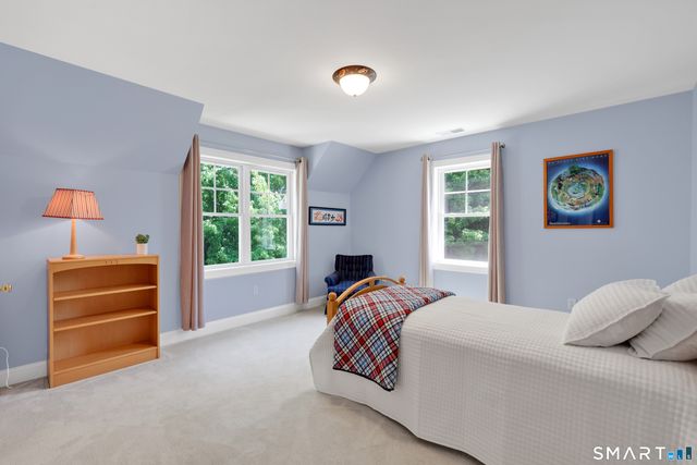 10 Merrit Woods, Burlington, CT 06013