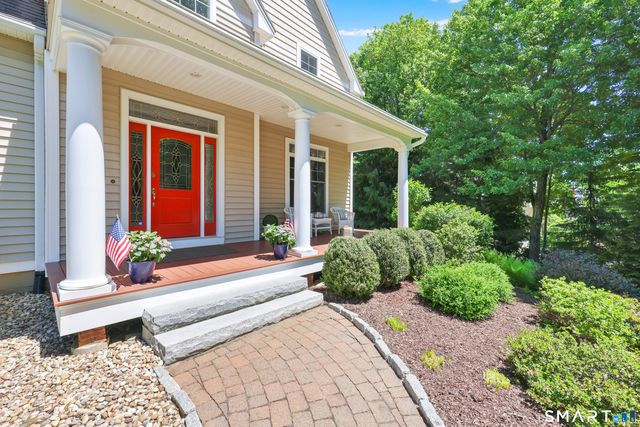 10 Merrit Woods, Burlington, CT 06013