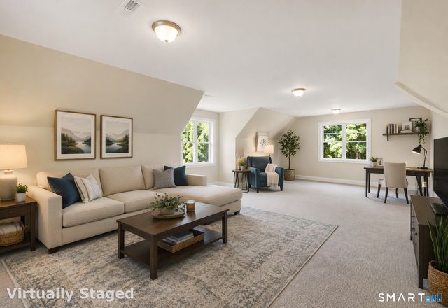 10 Merrit Woods, Burlington, CT 06013