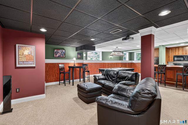 10 Merrit Woods, Burlington, CT 06013