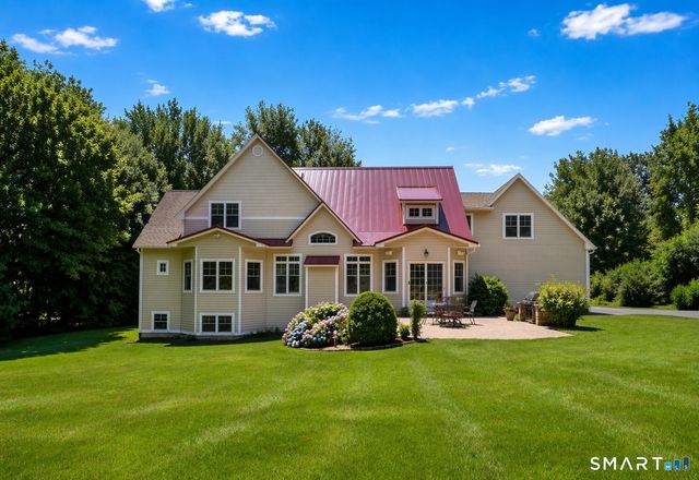 10 Merrit Woods, Burlington, CT 06013