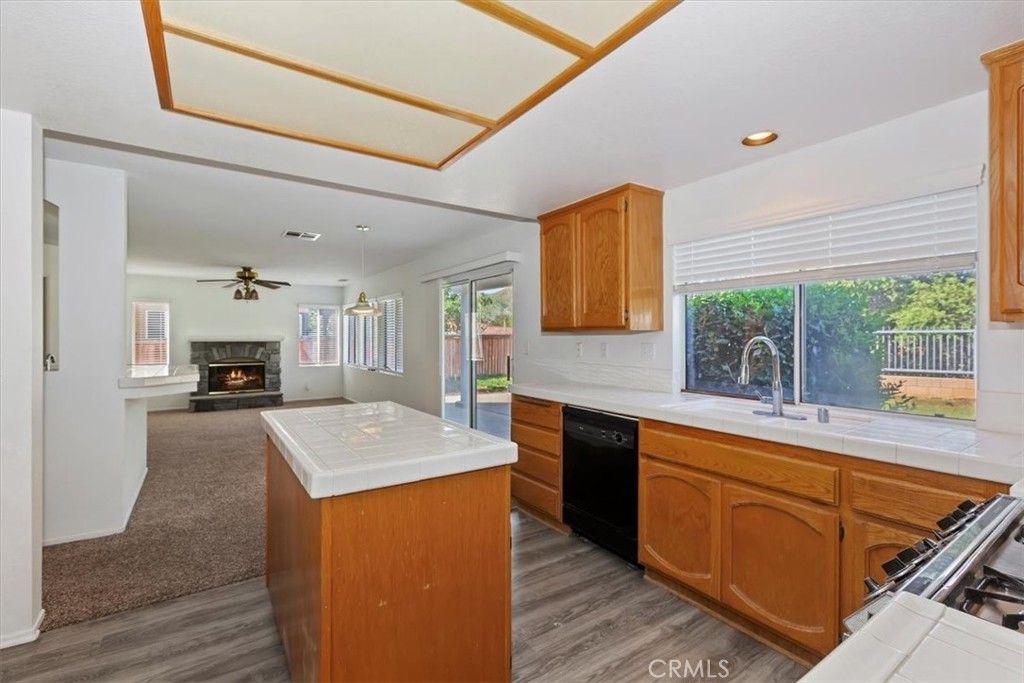 Image 12 of property listing at 10011 Thornbird Court N, Moreno Valley, CA 92557