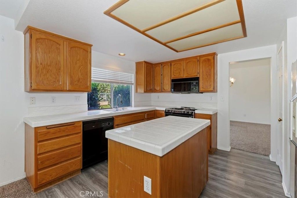 Image 13 of property listing at 10011 Thornbird Court N, Moreno Valley, CA 92557