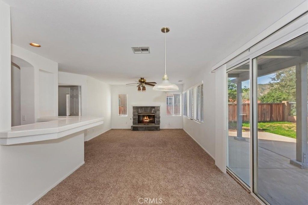 Image 15 of property listing at 10011 Thornbird Court N, Moreno Valley, CA 92557