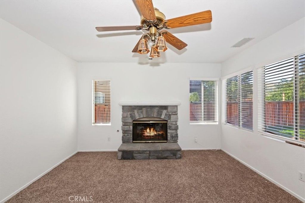 Image 17 of property listing at 10011 Thornbird Court N, Moreno Valley, CA 92557