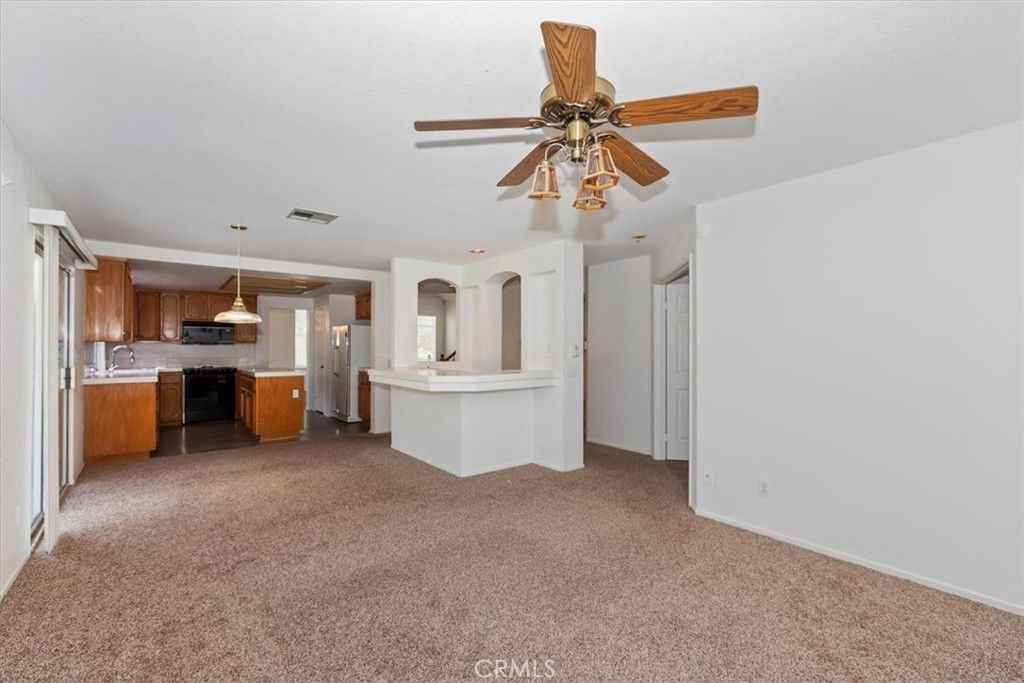 Image 18 of property listing at 10011 Thornbird Court N, Moreno Valley, CA 92557
