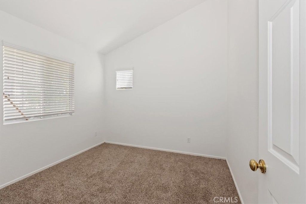 Image 33 of property listing at 10011 Thornbird Court N, Moreno Valley, CA 92557