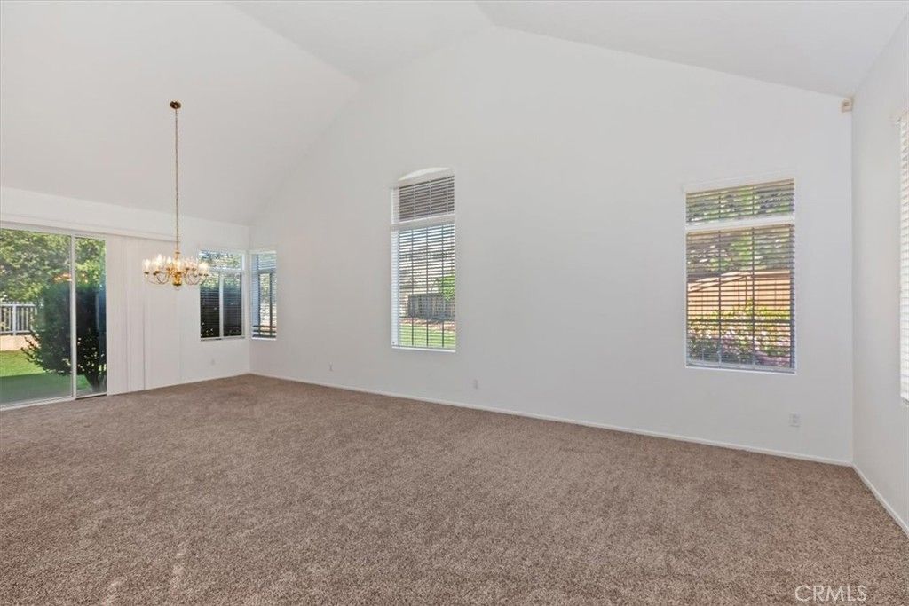 Image 8 of property listing at 10011 Thornbird Court N, Moreno Valley, CA 92557