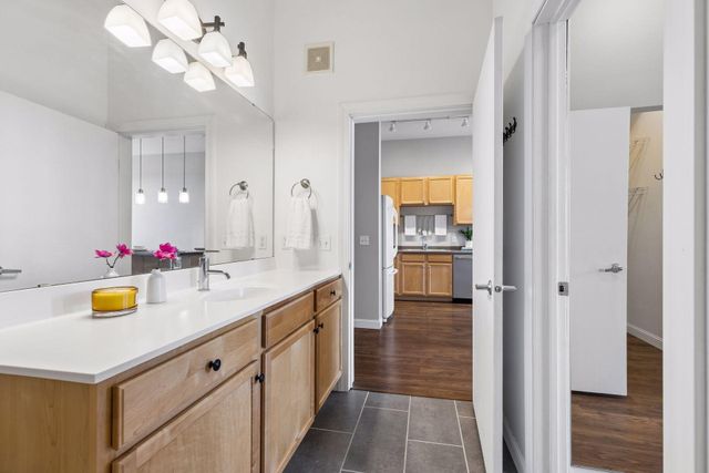 2650 University Avenue W 523, Saint Paul, MN 55114