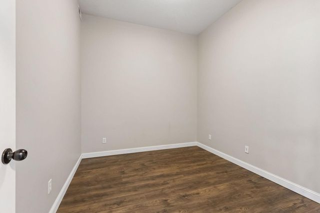 2650 University Avenue W 523, Saint Paul, MN 55114