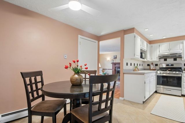 4 Powerline Dr, Grafton, MA 01519