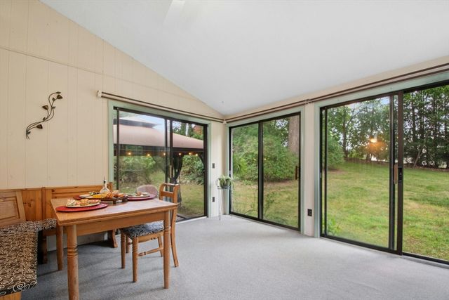 4 Powerline Dr, Grafton, MA 01519