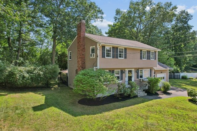 4 Powerline Dr, Grafton, MA 01519